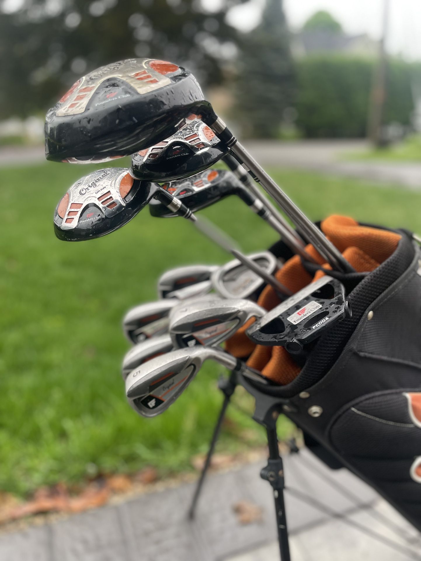 Founder’s Club - Complete Set Of Golf Clubs