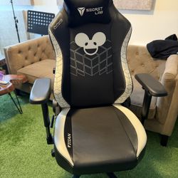 Limited edition Secretlab x Deadmau5 gaming chair