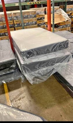Luxury & comfort mattress ready to use delivery ASAP available