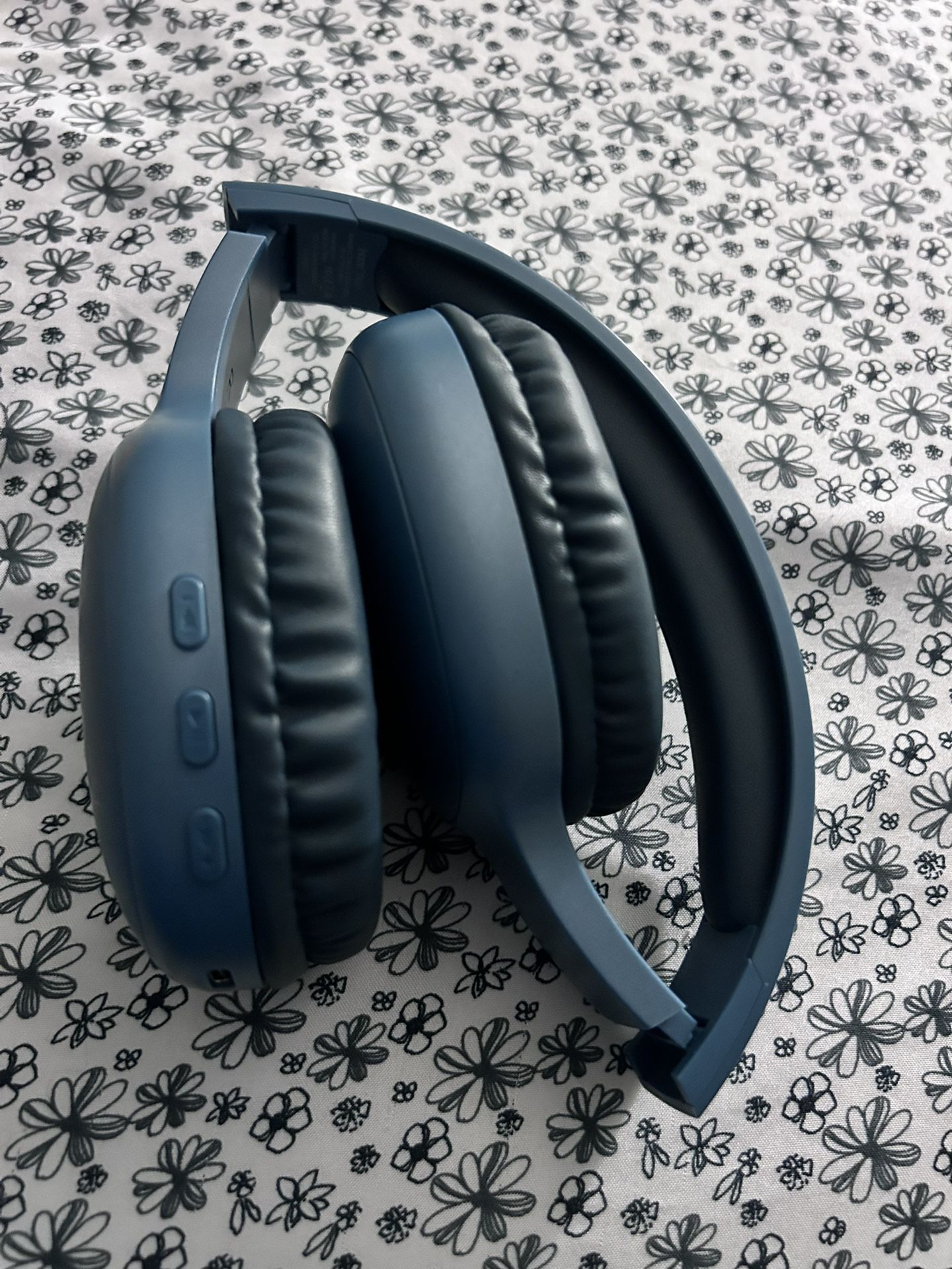 Bluetooth earphones