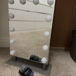 IHome vanity mirror