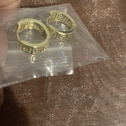 Patterned Gold earrings