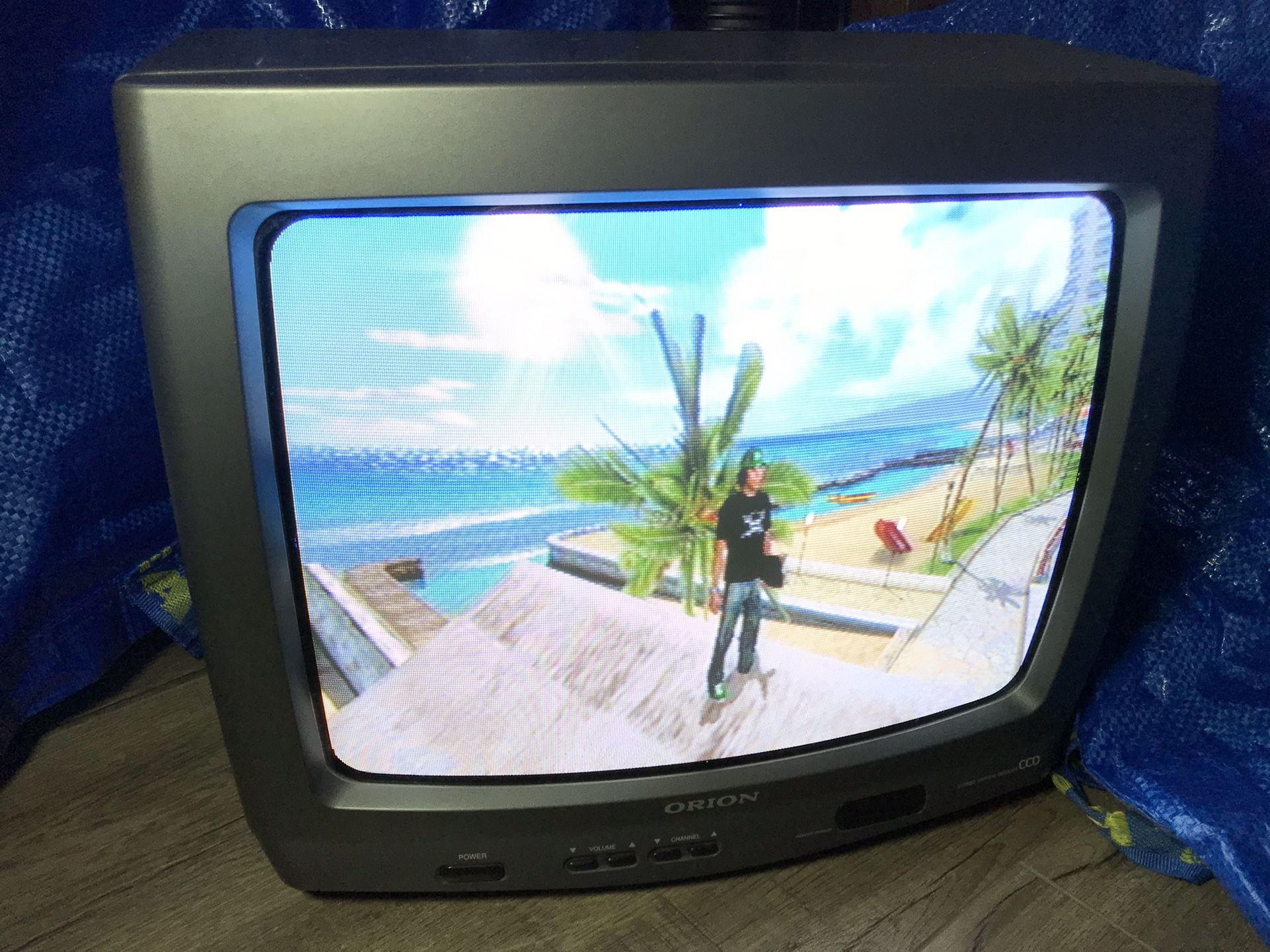 Orion 13" CRT TV TV1319 Vintage Color TV with Remote 1997