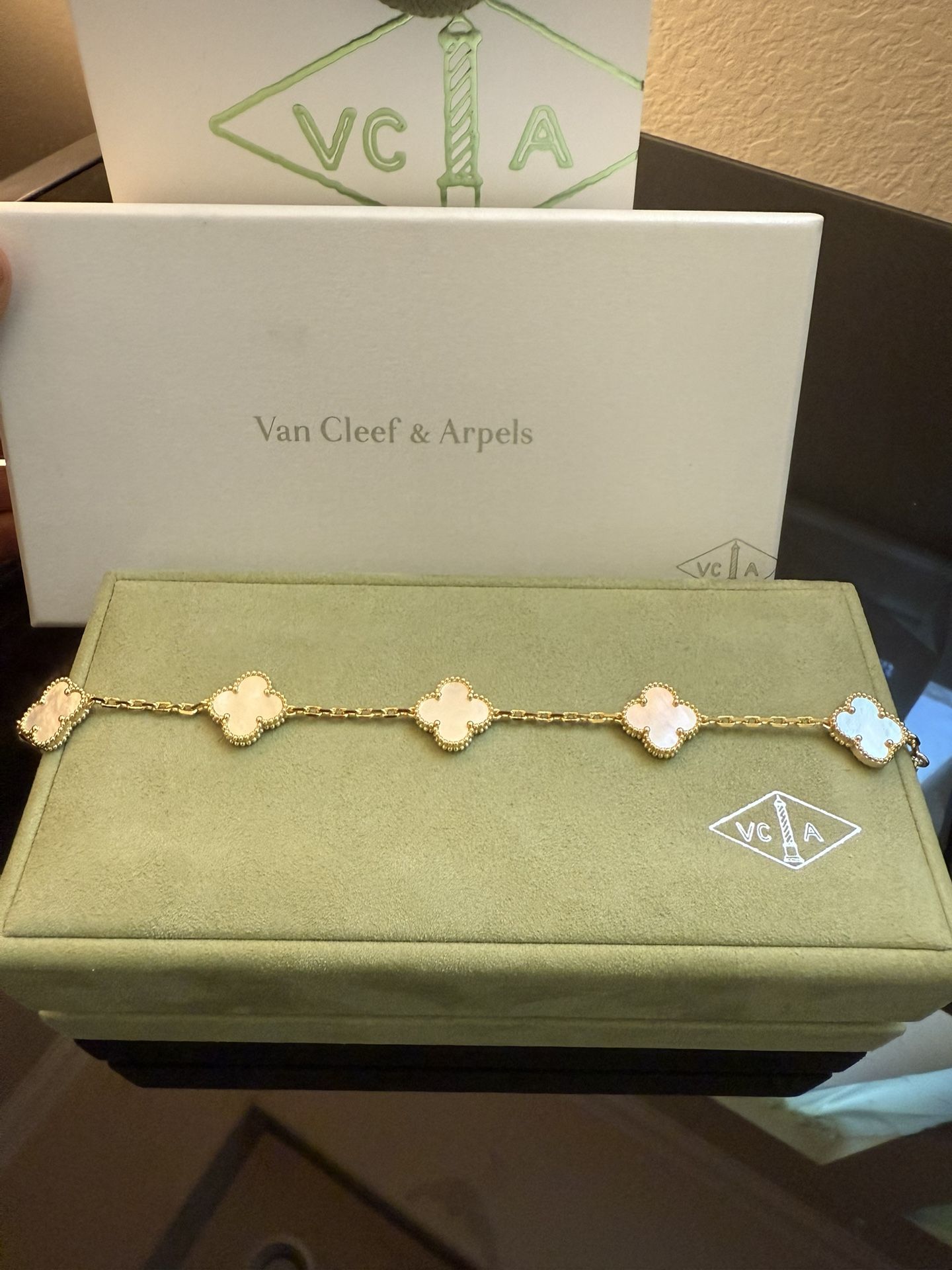 Van Cleef & Arpels Vintage 5 Alhambra Bracelet Mother Of Pearl – 18K Gold