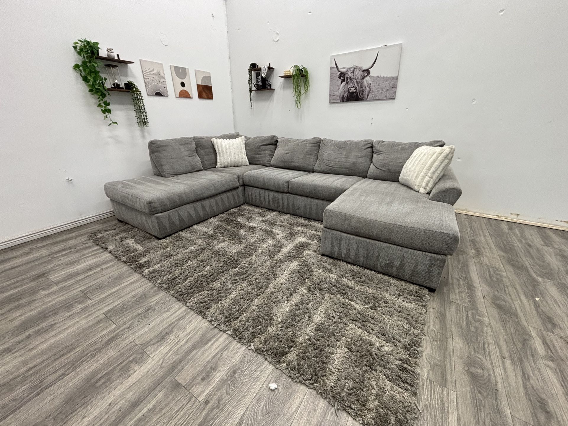 Sectional Couch - Free Delivery