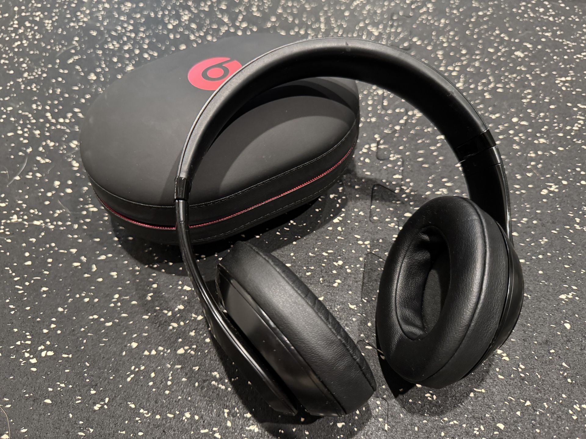 BEATS STUDIO 3 Wireless Noise canceling Headphones