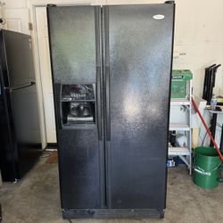 FREE WORKING WHIRLPOOL FRIDGE/FREEZER