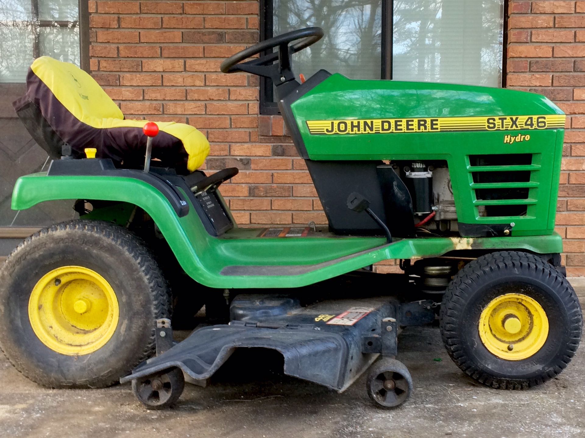 John Deere STX 46 Hydro Riding Lawn Mower