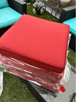 Cojines de patio nuevos set de 4 están chicos para mis sillones