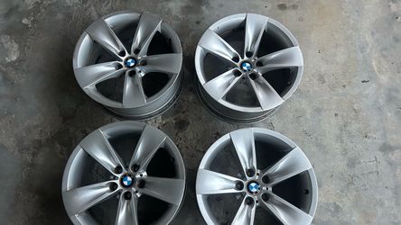 BMW 528i 19” rims