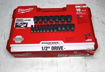 Milwaukee 49-66-7012 19PC SHOCKWAVE Impact Duty 1/2" Drive SAE Socket Set