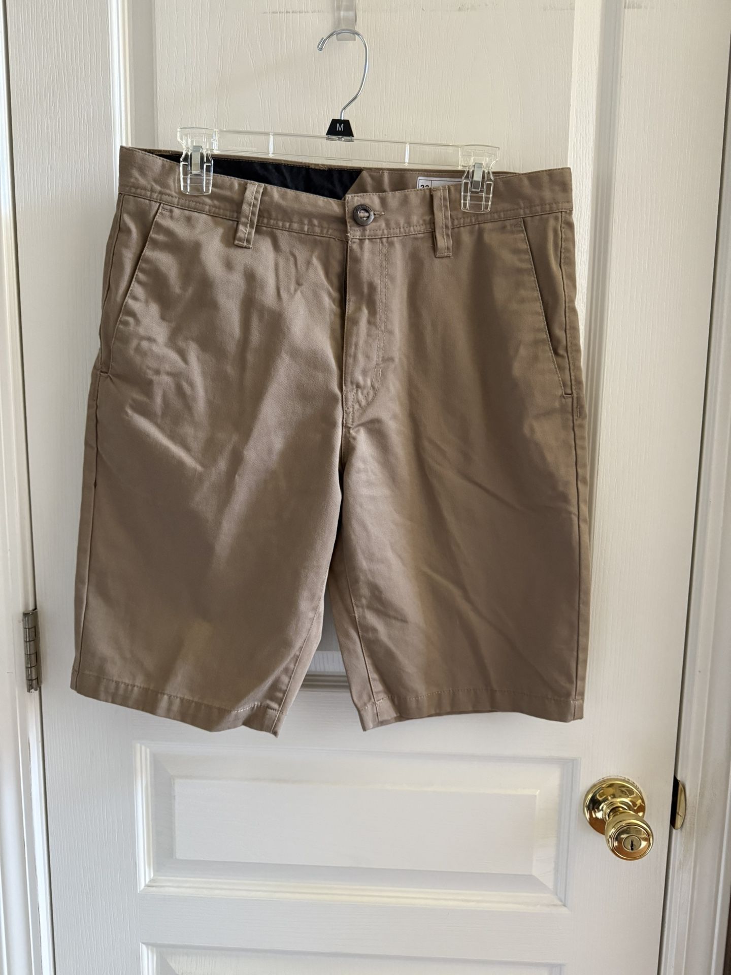 Men’s Volcom True To This Flat Front Khaki Casual Shorts - Size 32