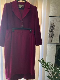 Ladies 2 Piece skirt and Maxie Coat