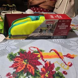 Coleman Pet Flotation Device