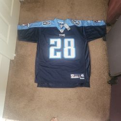 NFL  Jersey Brand Reebok Size L Name JOHNSON Number 28