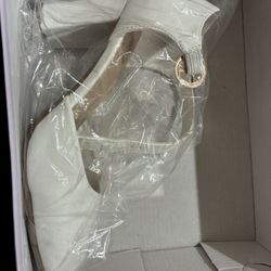 Size 8.5 Women’s White Closed Toe Heel