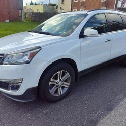 2016 Chevy Traverse LT 