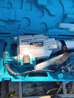 Marital Chip Hammer Drill