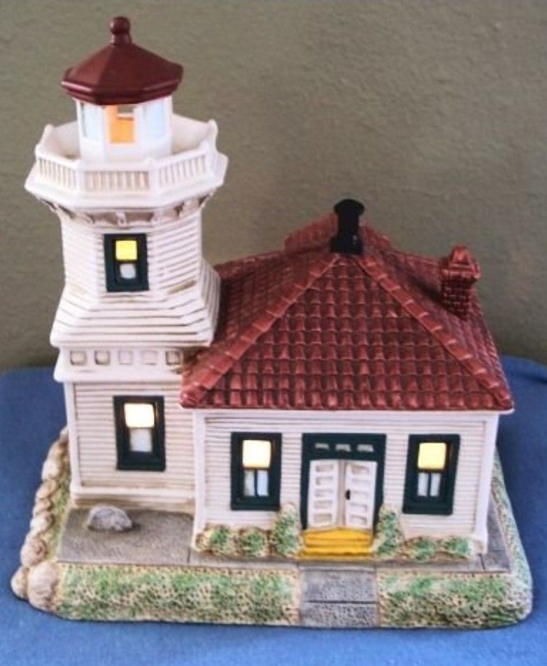 Lefton Lighthouse Mukilteo, WA Possession Sound