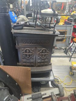 Cast iron stove fireplace