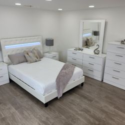 KING BEDROOM SET  ( MATTRESS NOT INCLUDED )