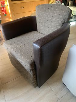 Swivel Chair