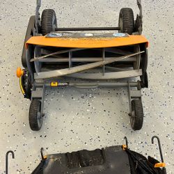 Fiskars Push Mower 