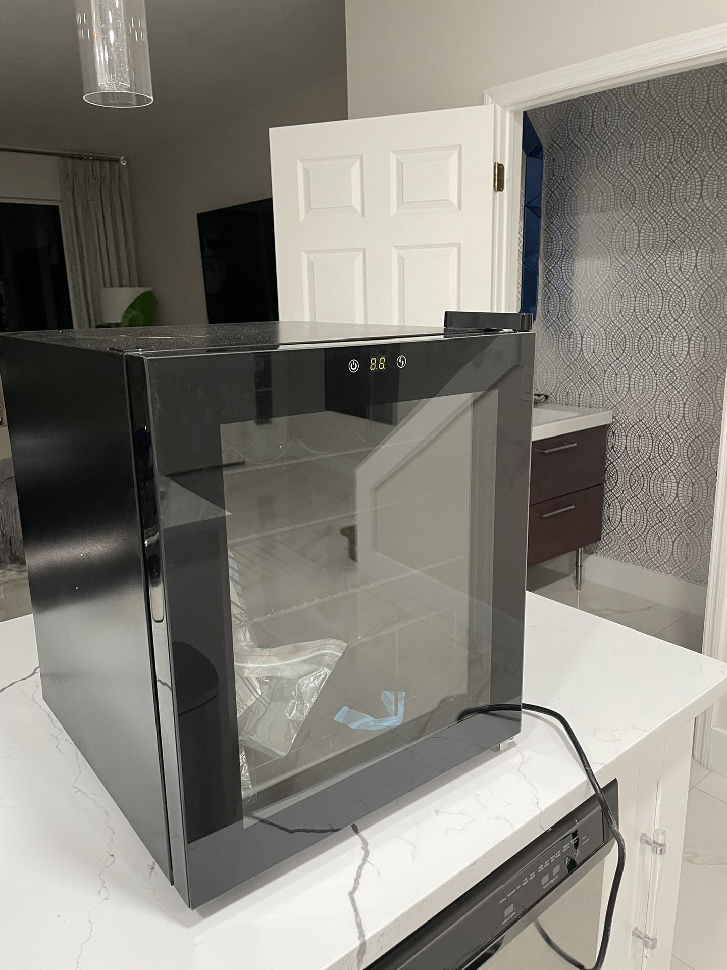Small Wine And Beverage Fridge