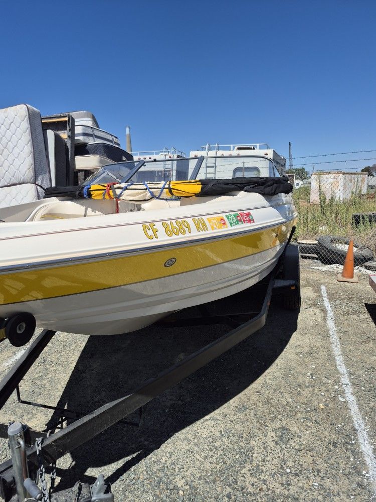 2007 Sea Swirl Boat