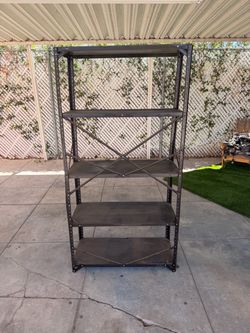 Metal storage shelf unit