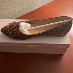 Women’s Flat Shoes