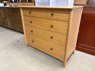 Blonde Modern 4-Drawer Dresser