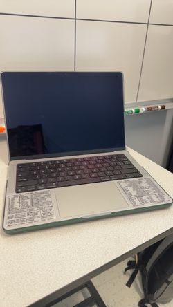 MacBook Pro 14″