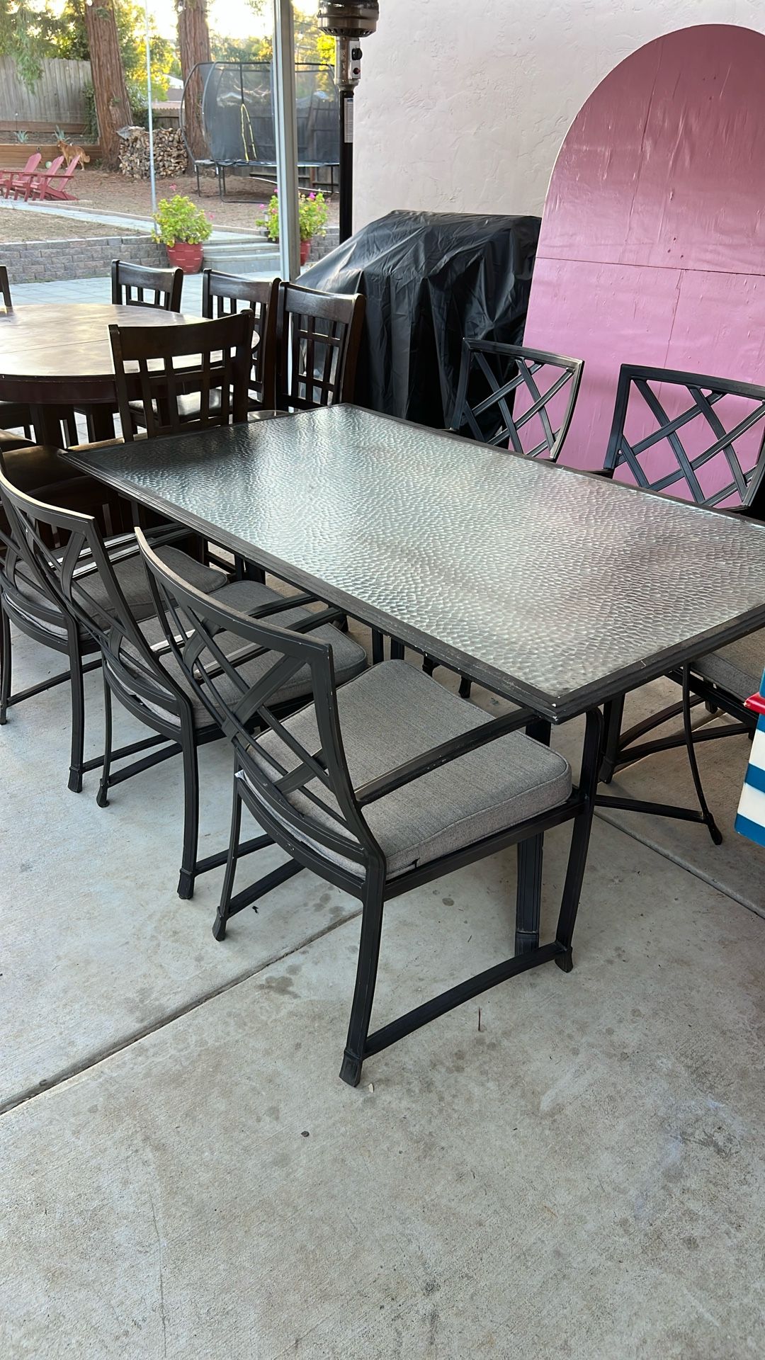 Out Door Table Free/Gratis
