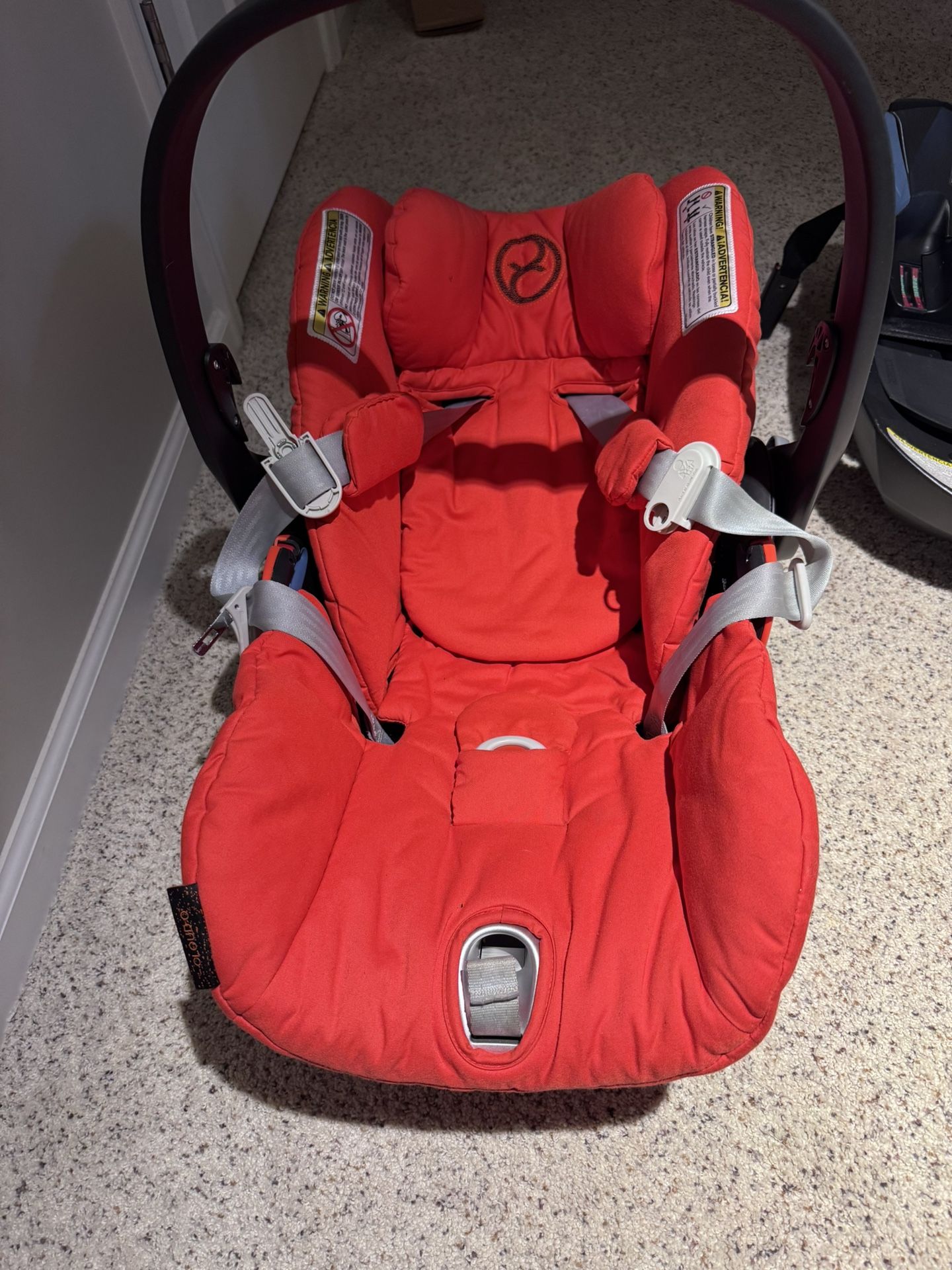  CYBEX Cloud Q SensorSafe Infant Car Seat 