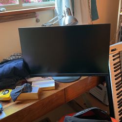 Monitor 28”