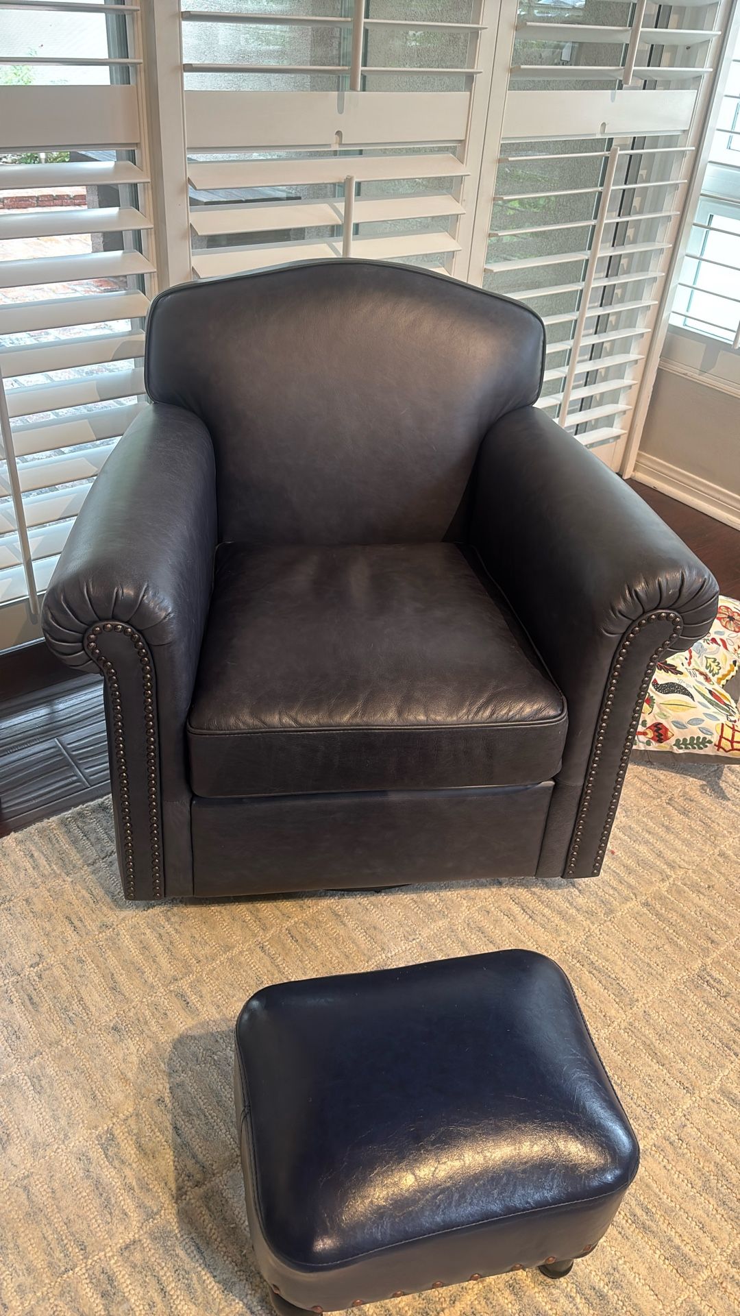 Near new leather chair