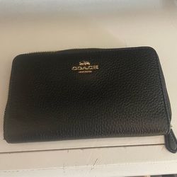 Women’s coach wallet