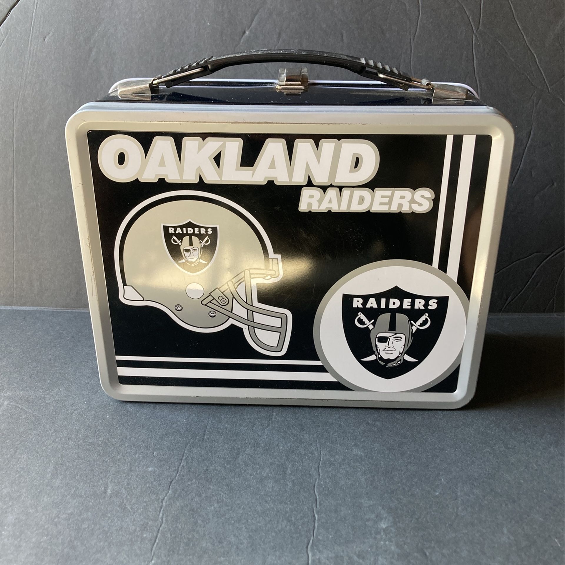 NFL Oakland Raiders Tin Lunch Box with Thermos