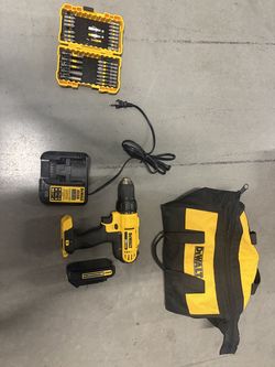 DeWalt 20V Max Cordless Drill Kit + Battery, Charger, Bag, and Bit Set
