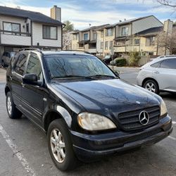 2000 Mercedes-Benz M-Class