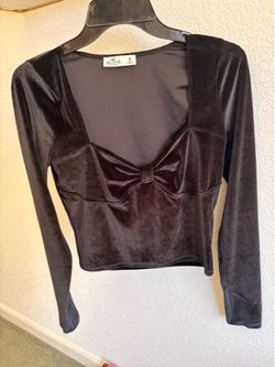 Medium Black Long-sleeve Hollister Top
