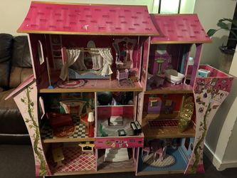 Kids craft doll house