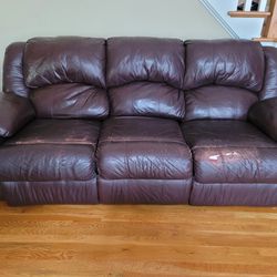 100% Leather Sofa With Recliner 