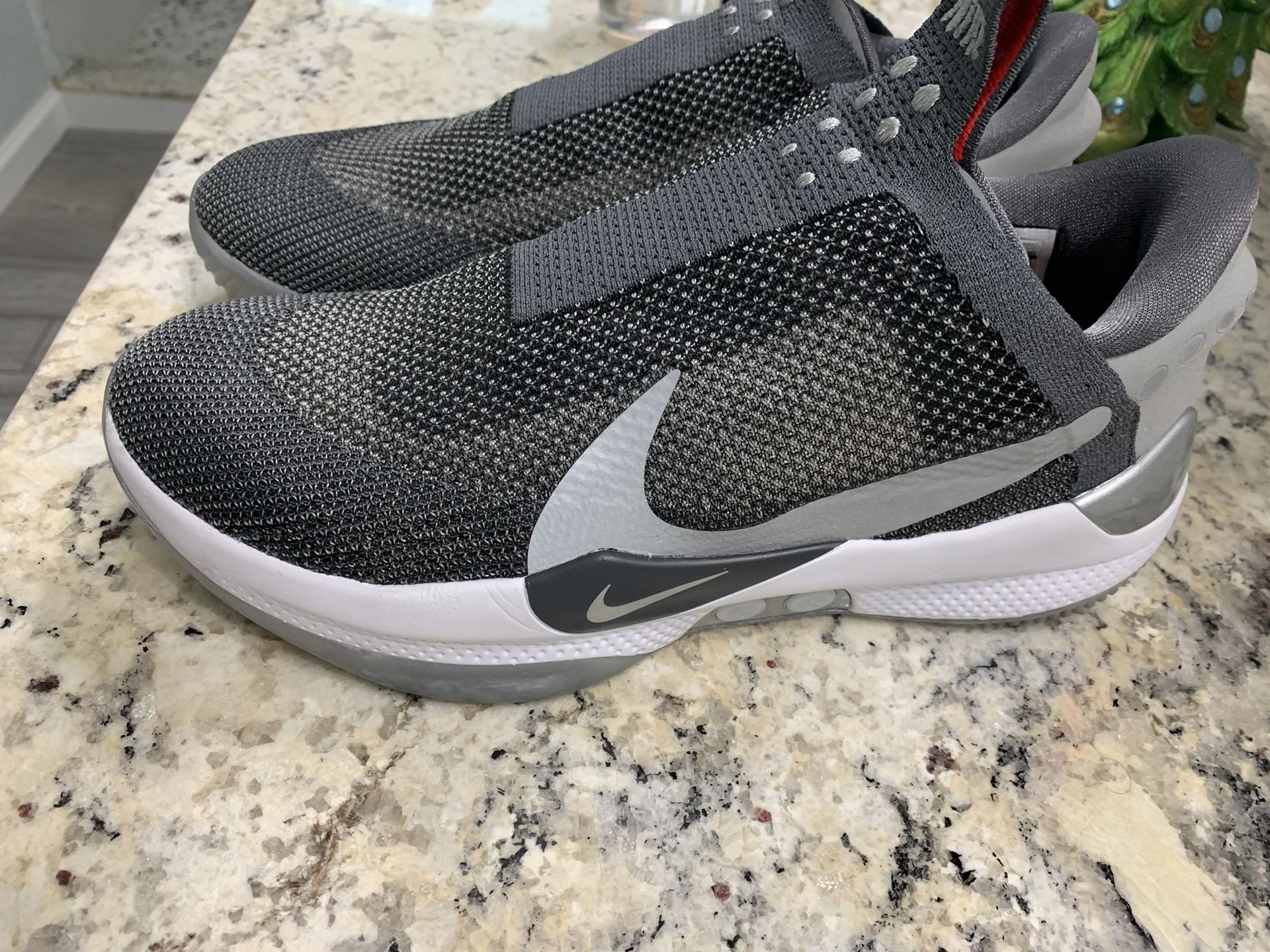 Nike adapt bb size 9.5