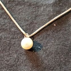 925 Silver Chain With Cultured Pearl Pendant