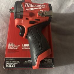Milwaukee M12 3/8 Impact Wrench