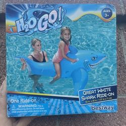 Shark 🦈 Pool Ride On