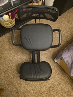 Ergonomic knee chair