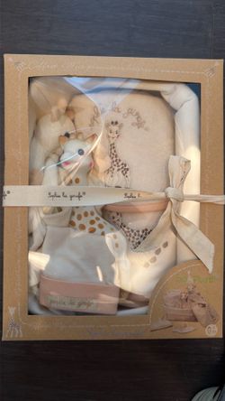 organic cotton Sophie the giraffe baby seven piece gift